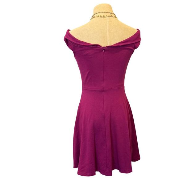 Lulus Fushia Dark Pink Off The Shoulder Dress size S - Picture 4 of 9